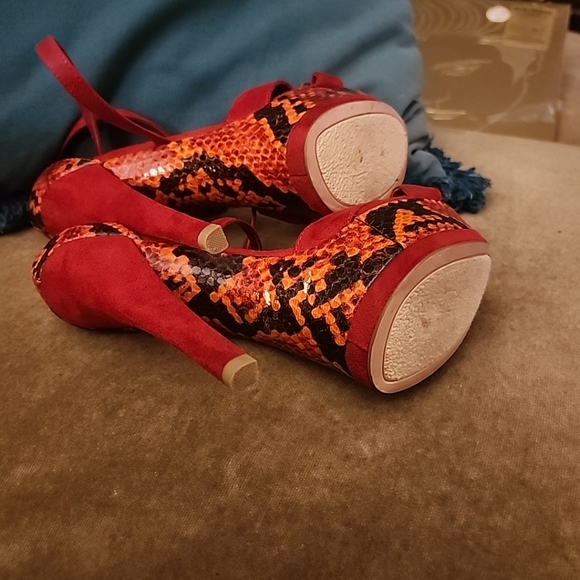 Bakers heels Red Size 7 - Picture 2 of 11